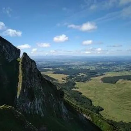 Capacité 2 à 5 Personnes Mont-Dore